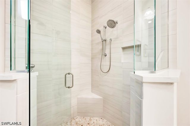 5743 Highbourne DR, Naples, FL 34113