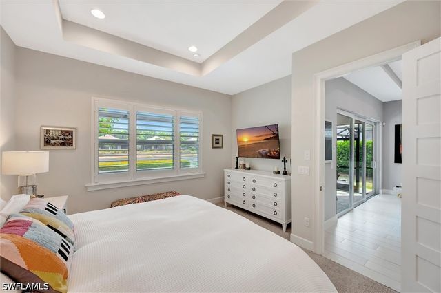 5743 Highbourne DR, Naples, FL 34113