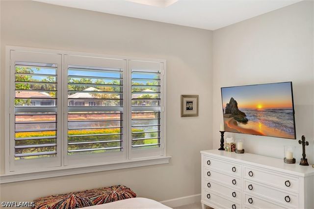 5743 Highbourne DR, Naples, FL 34113