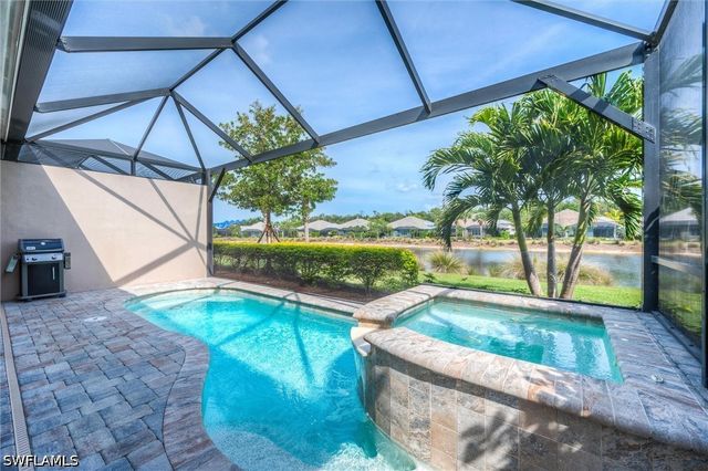 5743 Highbourne DR, Naples, FL 34113