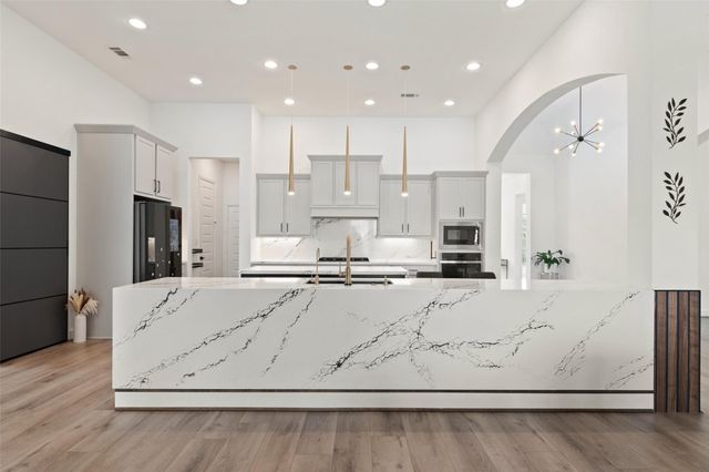 912 Rabbit Brush RD, Leander, TX 78641