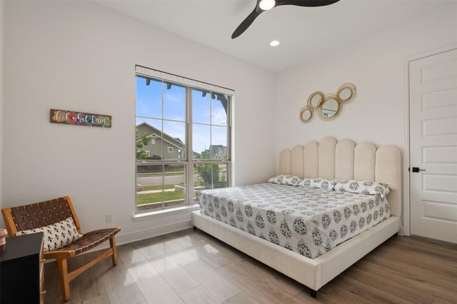 912 Rabbit Brush RD, Leander, TX 78641