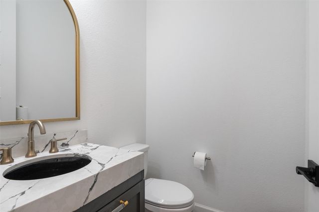 912 Rabbit Brush RD, Leander, TX 78641