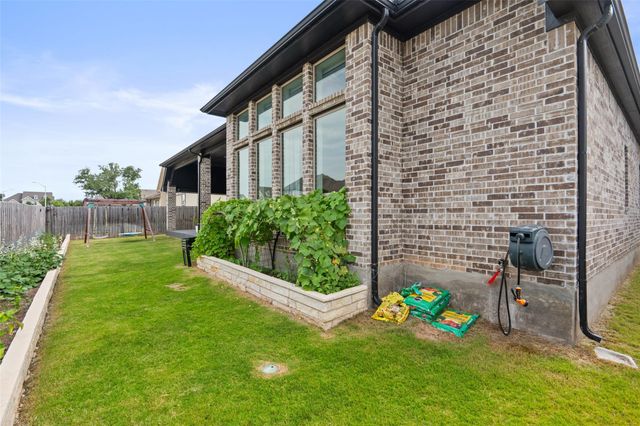 912 Rabbit Brush RD, Leander, TX 78641