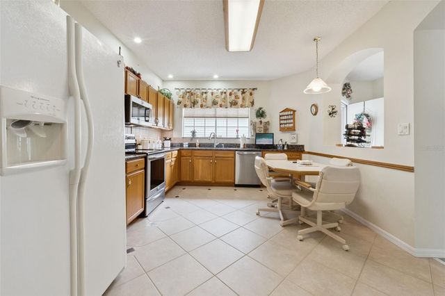 25239 CRANES ROOST CIRCLE, Leesburg, FL 34748