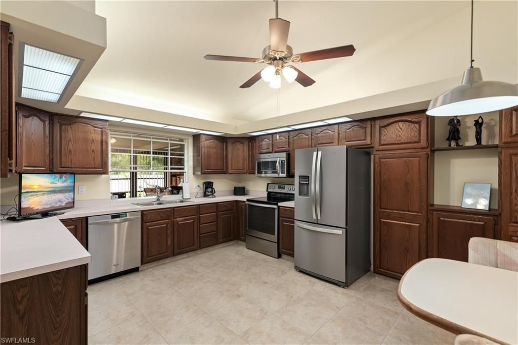 7086 W Brandywine CIR, FORT MYERS, FL 33919 — photo 2