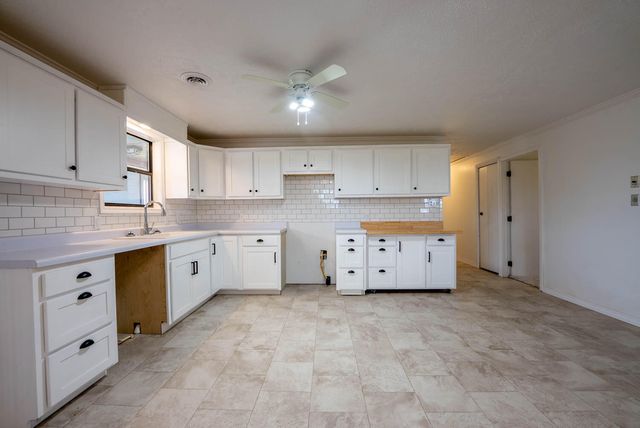 866 County Road 328, Thayer, MO 65791
