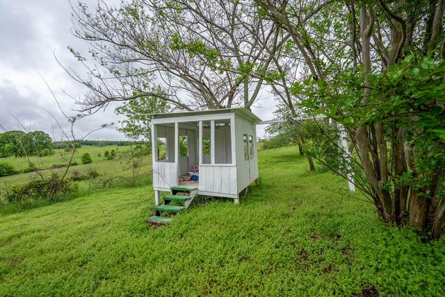 866 County Road 328, Thayer, MO 65791