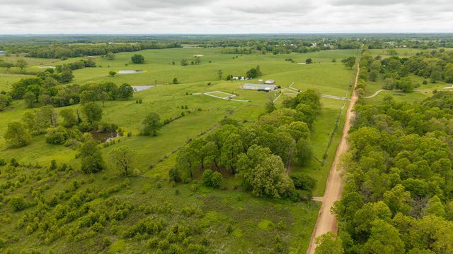 866 County Road 328, Thayer, MO 65791