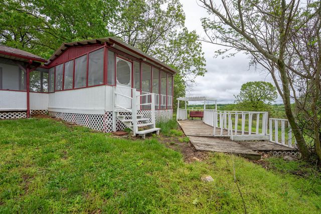 866 County Road 328, Thayer, MO 65791