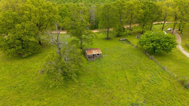 866 County Road 328, Thayer, MO 65791