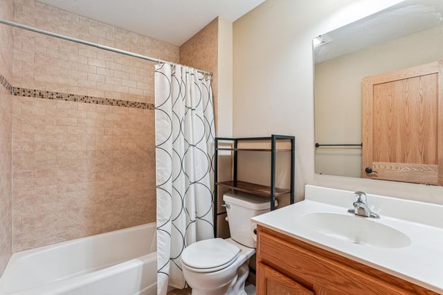 1661 Bush Avenue, Saint Paul, MN 55106