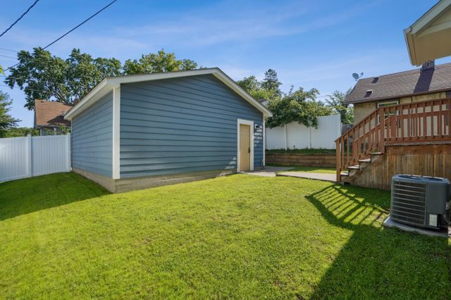 1661 Bush Avenue, Saint Paul, MN 55106