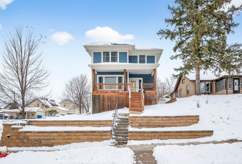 1661 Bush Avenue, Saint Paul, MN 55106