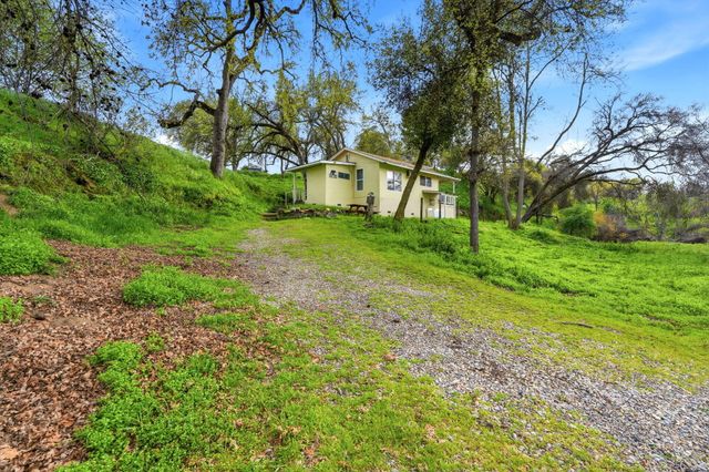 40709 Old Three Rivers Road, Three Rivers, CA 93271