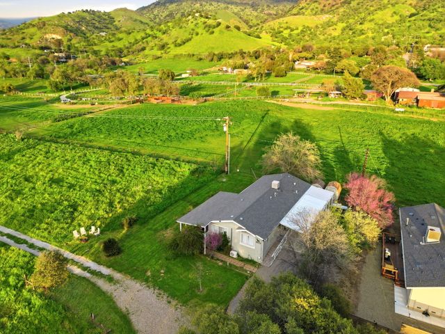 40709 Old Three Rivers Road, Three Rivers, CA 93271