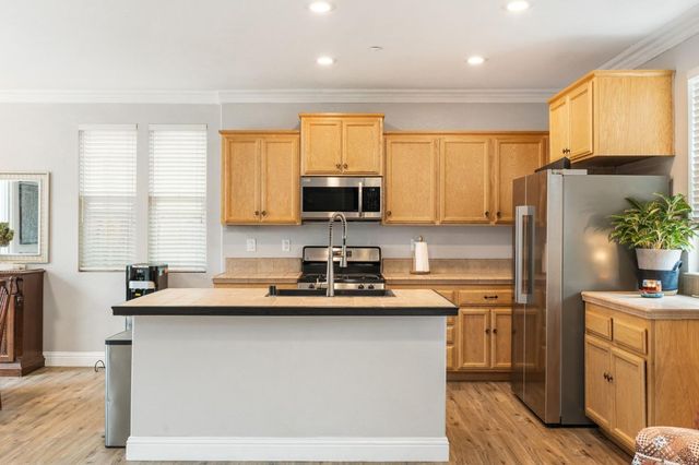 28 Crystalwood Cir, Lincoln, CA 95648