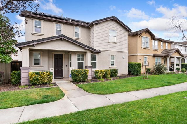 28 Crystalwood Cir, Lincoln, CA 95648