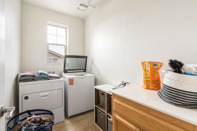 28 Crystalwood Cir, Lincoln, CA 95648