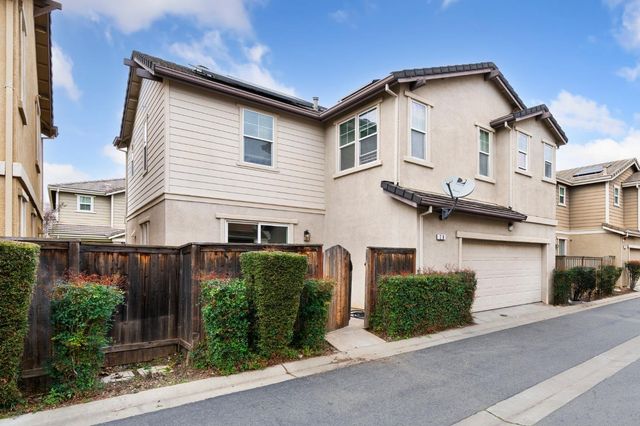 28 Crystalwood Cir, Lincoln, CA 95648