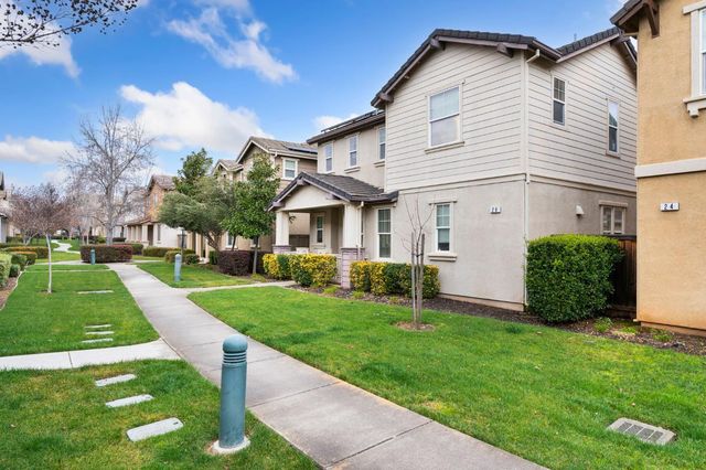 28 Crystalwood Cir, Lincoln, CA 95648