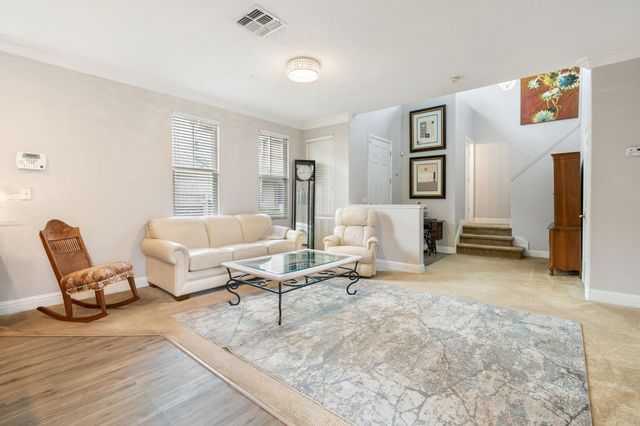 28 Crystalwood Cir, Lincoln, CA 95648