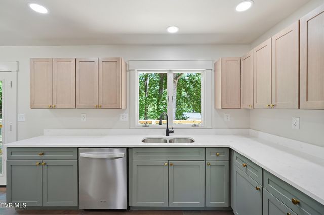 502 4th Avenue, Jonesborough, TN 37659