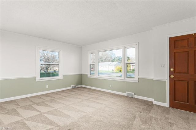 509 Duke Street, Thomasville, NC 27360