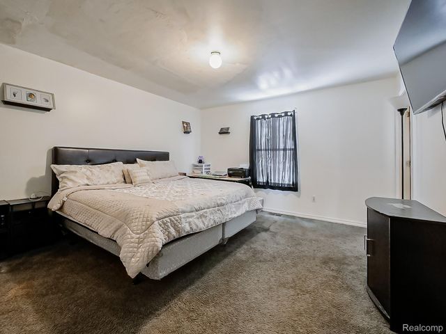 34460 Van Born Road, Wayne, MI 48184