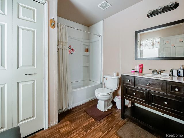 34460 Van Born Road, Wayne, MI 48184