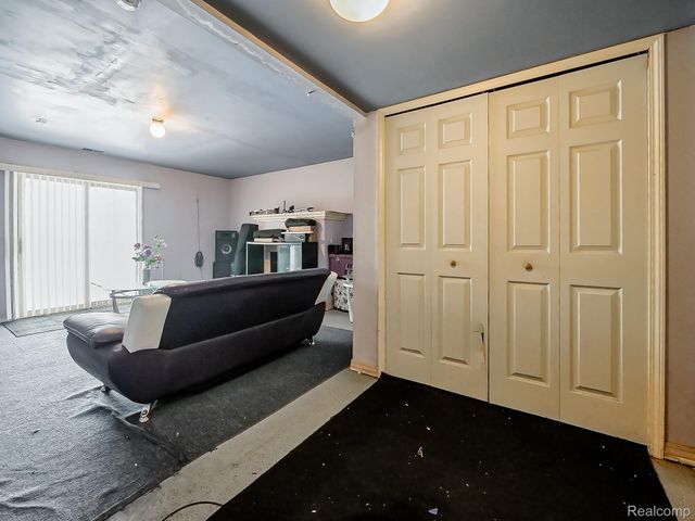 34460 Van Born Road, Wayne, MI 48184