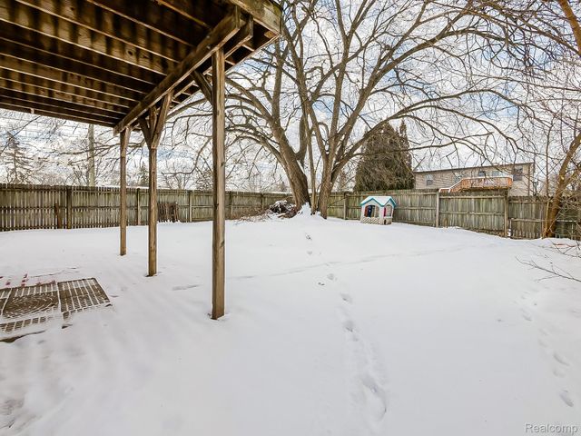 34460 Van Born Road, Wayne, MI 48184