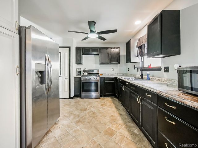 34460 Van Born Road, Wayne, MI 48184