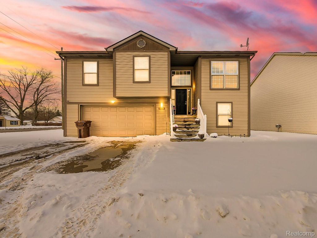 34460 Van Born Road, Wayne, MI 48184