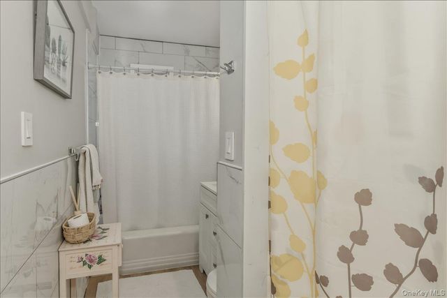 250 Central Avenue C111, Lawrence, NY 11559