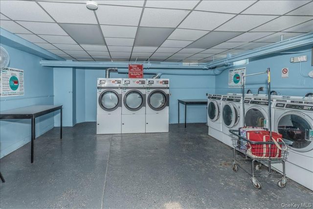 250 Central Avenue C111, Lawrence, NY 11559