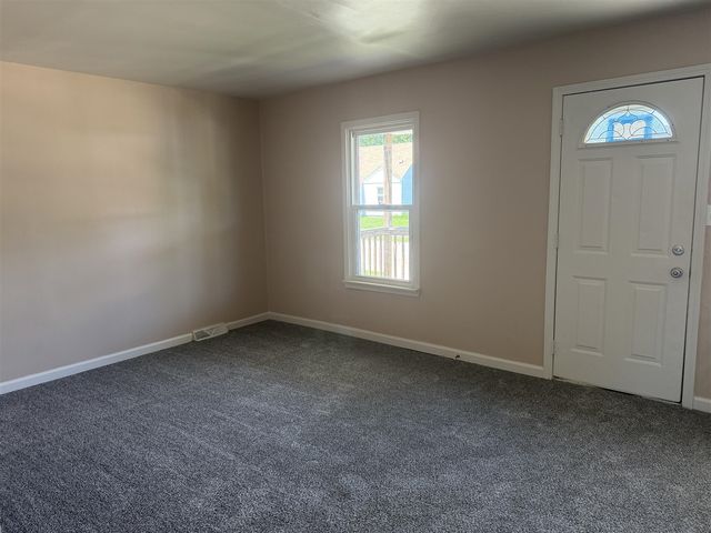 1422 E Granet Avenue, Hazel Park, MI 48030