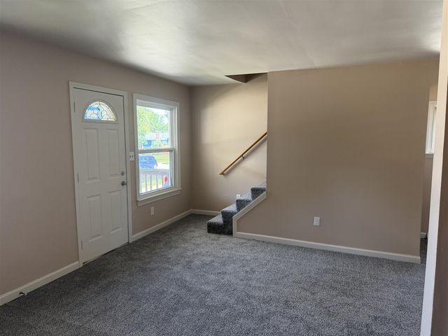 1422 E Granet Avenue, Hazel Park, MI 48030