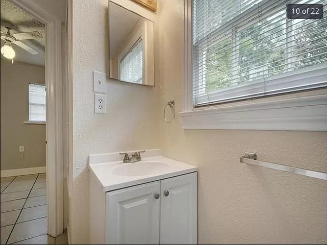 605 Elmwood PL B, Austin, TX 78705