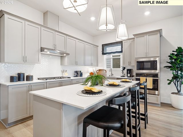 18348 Sw Alderwood Dr, Beaverton, OR 97003