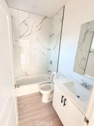 11108 S Avalon, Los Angeles, CA 90061