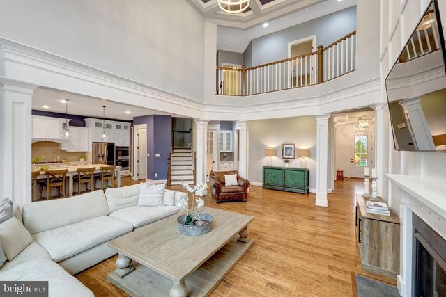 41258 CHATHAM GREEN CIR, Aldie, VA 20105