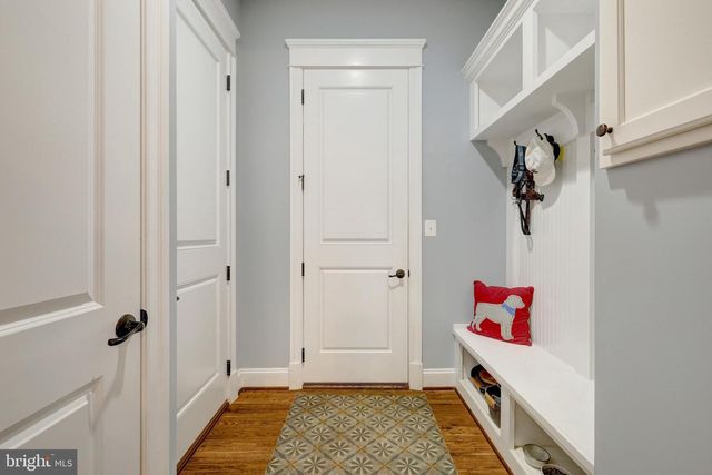 41258 CHATHAM GREEN CIR, Aldie, VA 20105