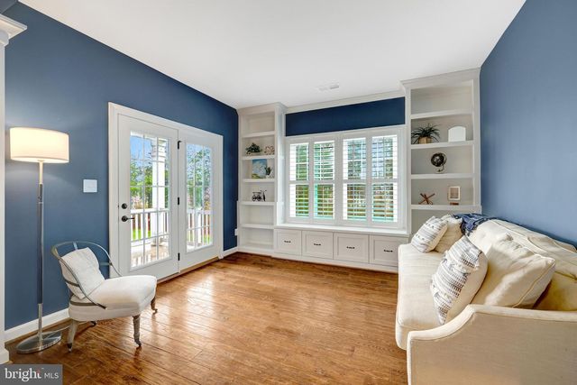 41258 CHATHAM GREEN CIR, Aldie, VA 20105