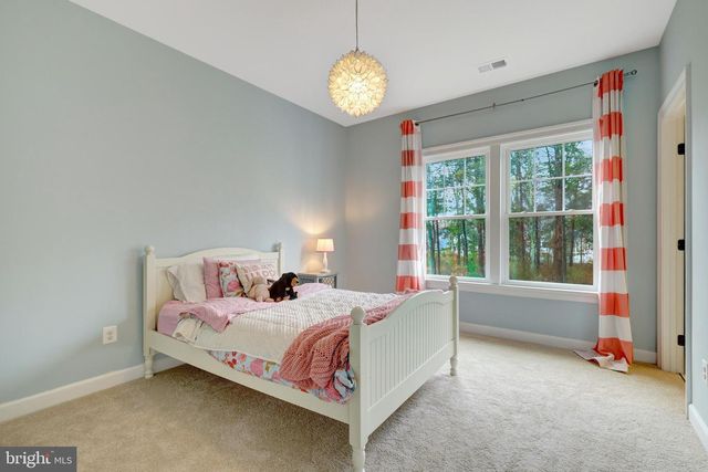 41258 CHATHAM GREEN CIR, Aldie, VA 20105