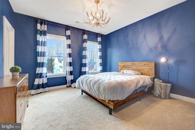 41258 CHATHAM GREEN CIR, Aldie, VA 20105