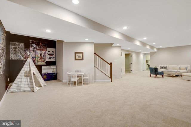 41258 CHATHAM GREEN CIR, Aldie, VA 20105