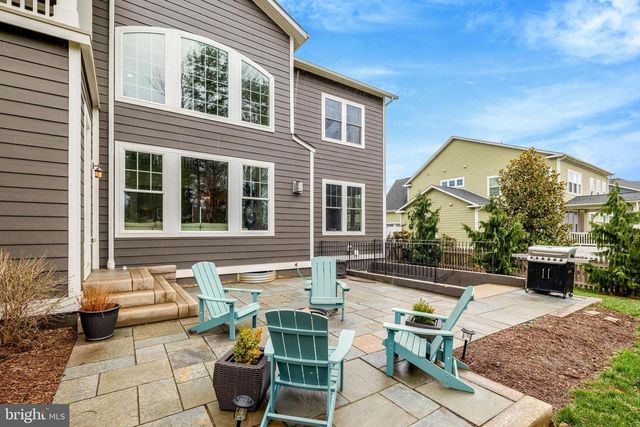 41258 CHATHAM GREEN CIR, Aldie, VA 20105