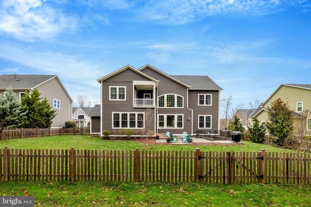 41258 CHATHAM GREEN CIR, Aldie, VA 20105