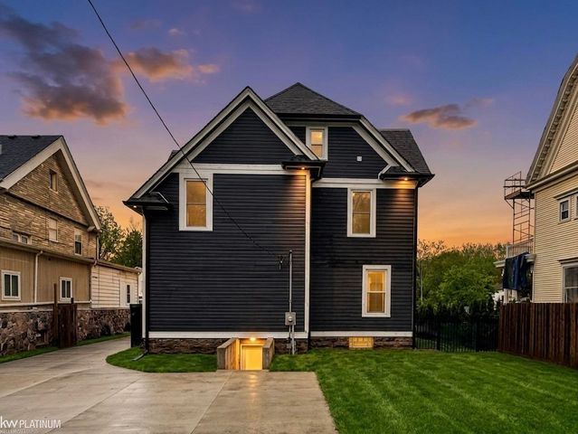 219 Cass Avenue, Mt Clemens, MI 48043